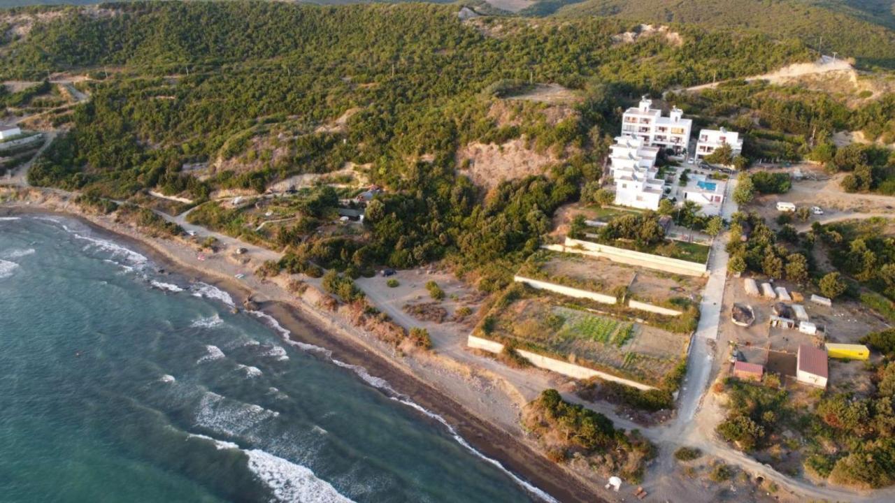 Oasis Residency Apartment Spille Exterior foto